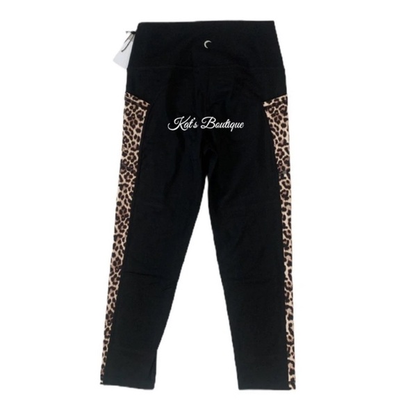 (NWT) Zyia Women’s Leopard Pocket Brilliant Hi-Rise Capri 20" in Black - Picture 9 of 16